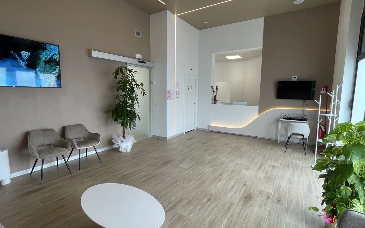 La sala d'attesa dello studio dentistico di Ghezzano, Pisa